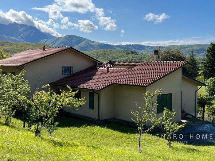 Casa con 6 locali in vendita in Pollina, Pontremoli