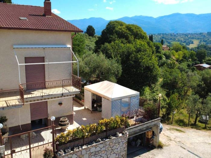 Casa con 6 locali in vendita in Via Del Colle, Centro, Selci