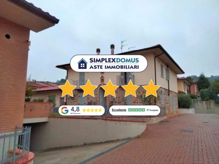 Appartamento trilocale in vendita in Via del Calcione, Santa Maria, Lucignano