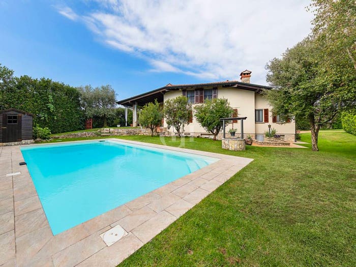 Casa con 6 locali in vendita in Via Brindisi, Centro, Palazzolo sull'Oglio