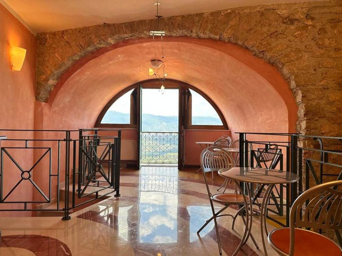 Appartamento quadrilocale in vendita in Piazza Umberto I, Centro, Castelcivita