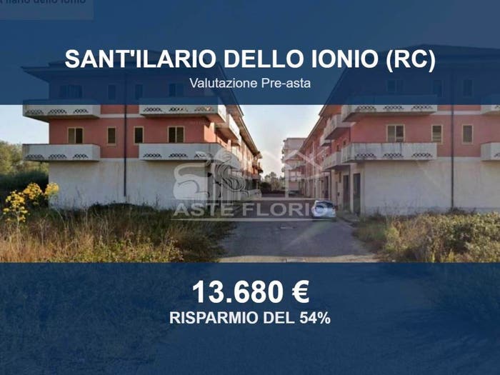 Appartamento con 5 locali in vendita in Viale Aldo Moro, Marina Di Sant'Ilario Dello Ionio, Sant'Ilario dello Ionio