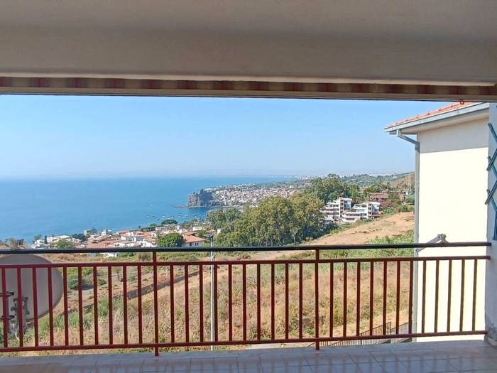 Appartamento con 5 locali in vendita in Via Concetto Marletta, Aci Trezza, Aci Castello
