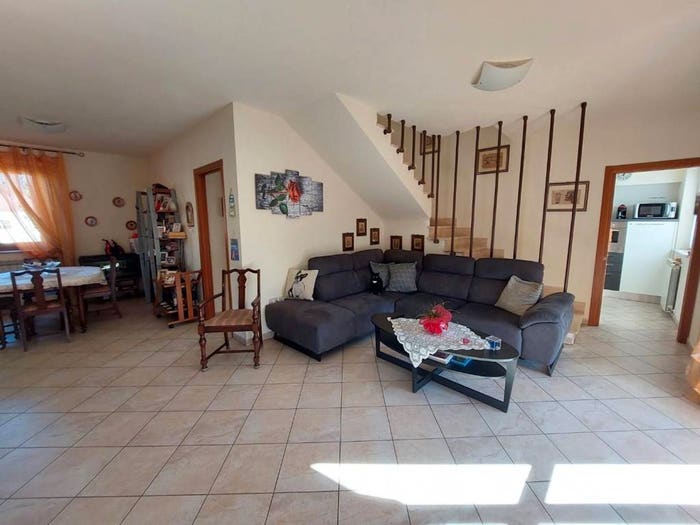 Casa con 6 locali in vendita in Stadio Sant'Antonio Marasio, Carrara