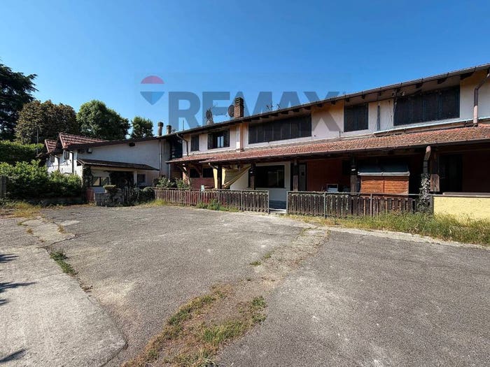 Casa trilocale in vendita in VIA MASCAGNI, Centro, Azzate