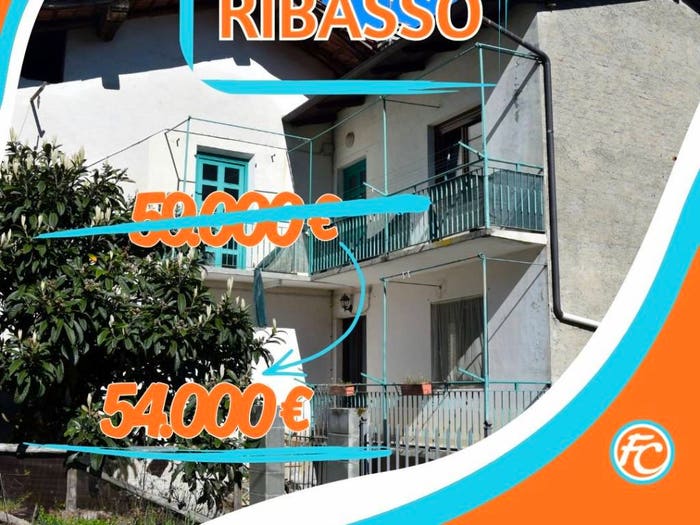 Casa con 6 locali in vendita in Via Gillo, Mattie
