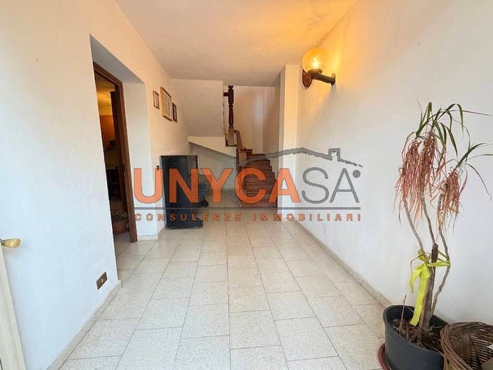 Casa con 6 locali in vendita in Via Brazze, Castiglione, Verona