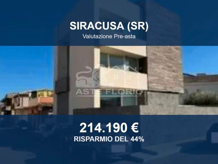Casa con 6 locali in vendita in Via Degli Aceri, Cassibile Maeggio, Siracusa