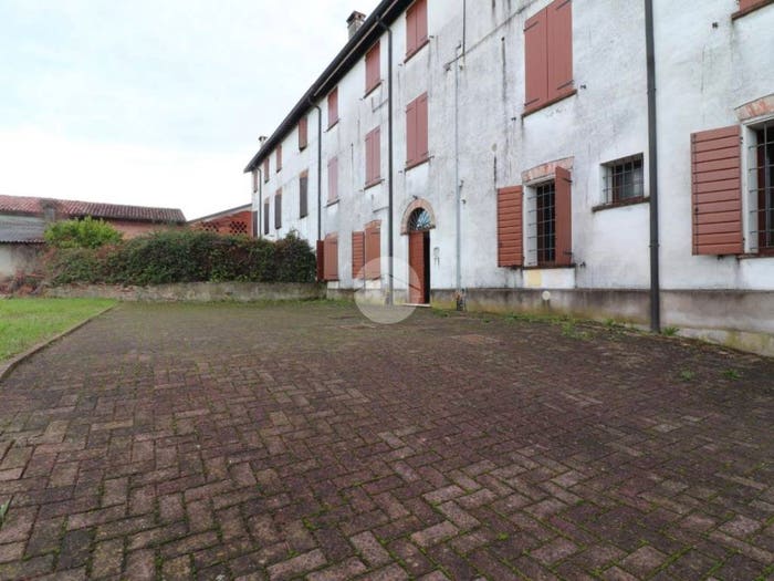 Appartamento bilocale in vendita in Strada Roppi, Centro, Castel d'Ario