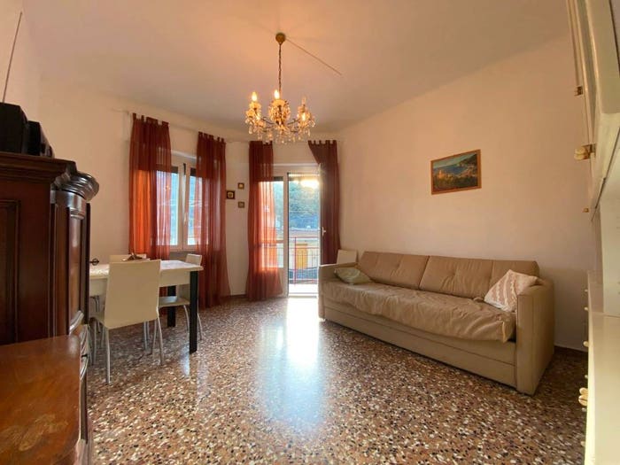 Appartamento trilocale in vendita in Via Luigi Defferrari, Centro, Noli