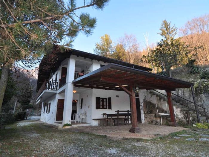 Casa con 6 locali in vendita in via del parco, Centro, Nave