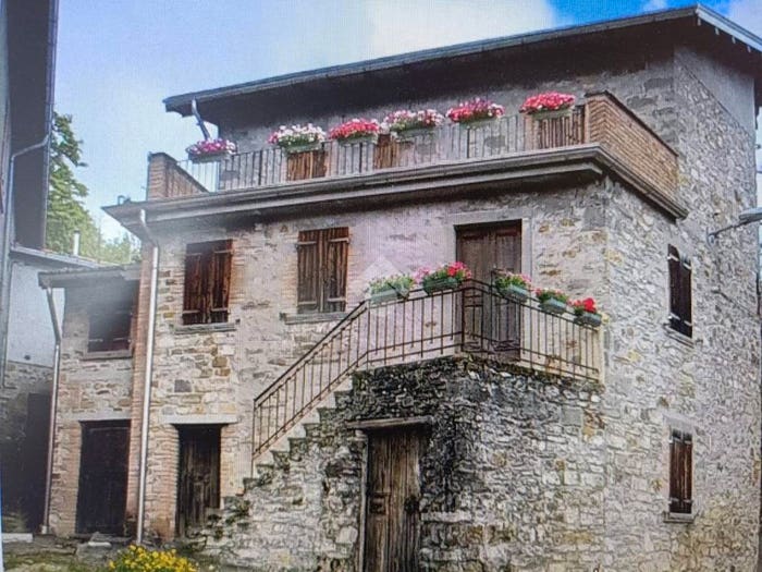 Casa con 5 locali in vendita in Loc Marra, Marra, Corniglio