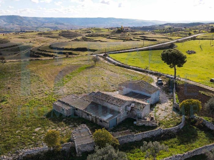 Casa in vendita in Strada Provinciale Chiaramonte, Giarratana