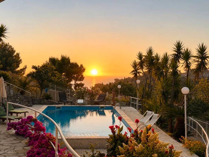 Casa con 6 locali in vendita in Via Privata Cazulini, Fenarina Via Neghelli Collina di Ponente, Alassio
