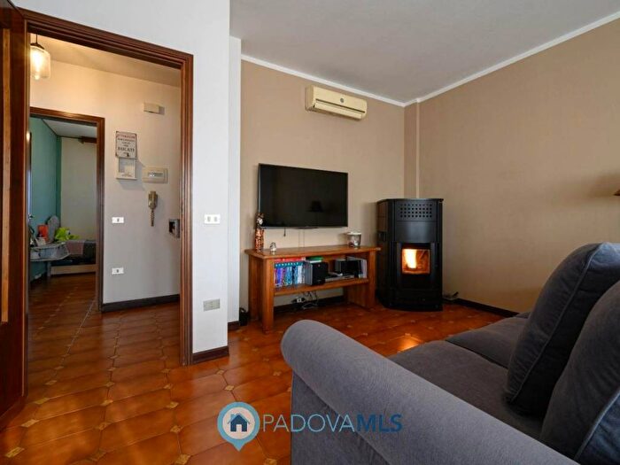 Appartamento quadrilocale in vendita in Via Antonio Vivaldi, Centro, Cartura