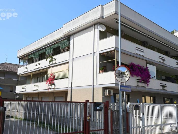 Casa trilocale in vendita in Via Isonzo, Santa Filomena, Montesilvano