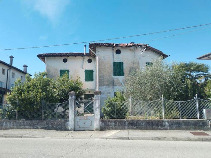 Casa con 5 locali in vendita in Via della Vittoria, Privano, Bagnaria Arsa