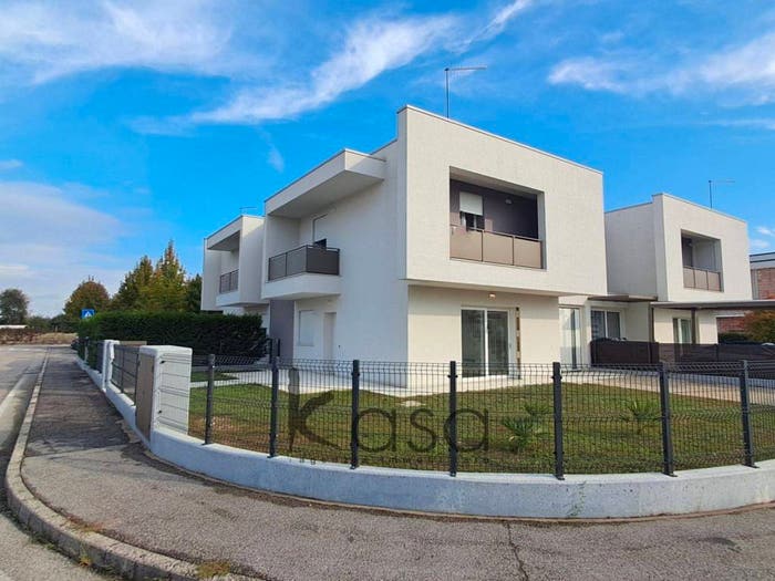 Casa trilocale in vendita in Castelfranco Veneto