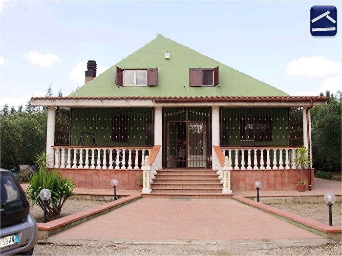 Casa quadrilocale in vendita in Contrada San Vito, Cerignola