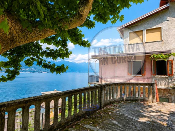 Casa con 6 locali in vendita in Via Lecco, Bellano
