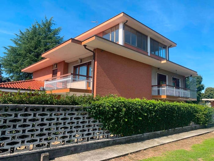 Casa con 6 locali in vendita in Via Rivarolo Bossole, Lombardore