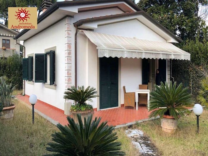 Casa trilocale in vendita in Via Lorenzo de' Medici, Vittoria Apuana, Forte dei Marmi