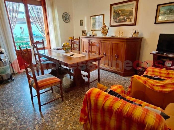 Appartamento con 5 locali in vendita in Via Dante Alighieri, Centro, Montelupo Fiorentino