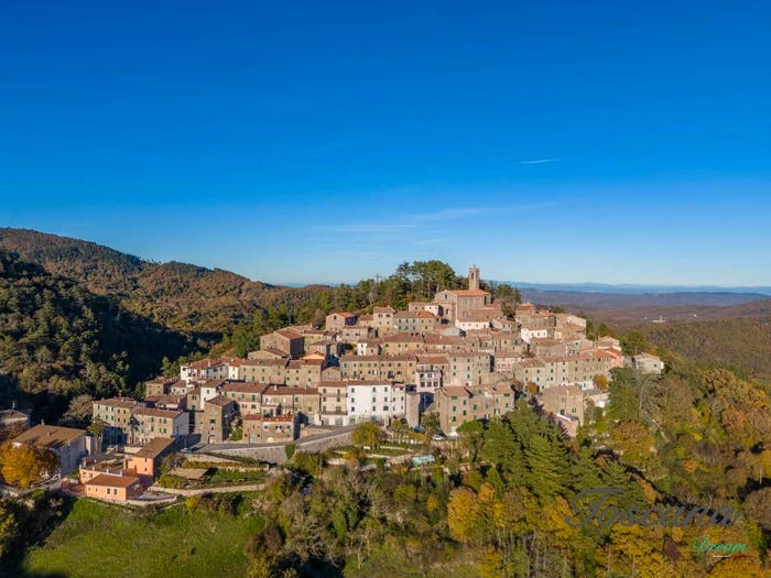 Casa quadrilocale in vendita in Via Alduino Barlettai, Gerfalco, Montieri