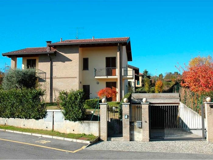 Casa con 6 locali in vendita in Albavilla