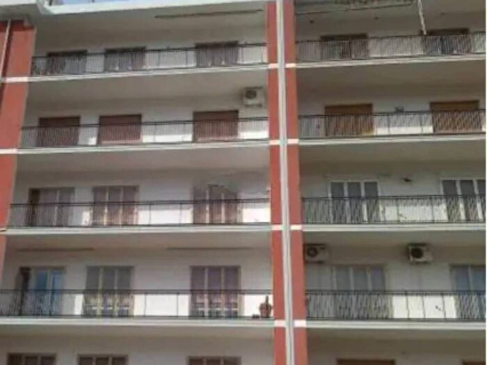 Appartamento quadrilocale in vendita in Traversa Siri, Centro, Paola