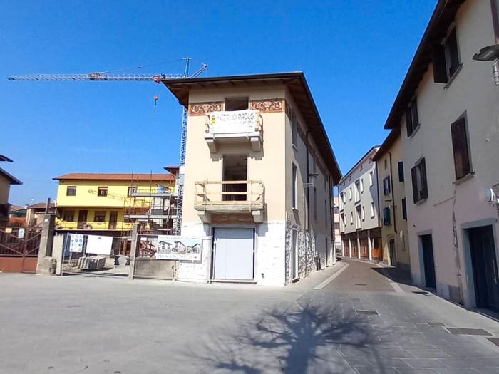 Appartamento bilocale in vendita in Piazza Antonio Locatelli, Gorlago