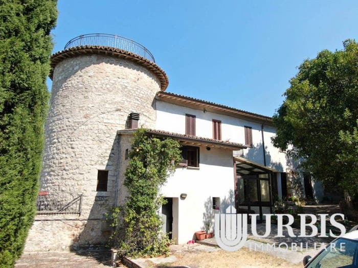Casa con 6 locali in vendita in Via delle Sorgenti, San Vitale Viole, Assisi