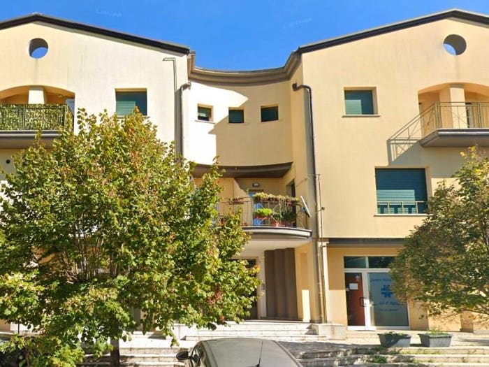 Appartamento quadrilocale in vendita in Via Sicilia, Marsicovetere