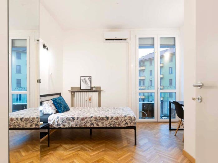 Appartamento con 5 locali in affitto in Via Tertulliano, Lodi Brenta, Milano