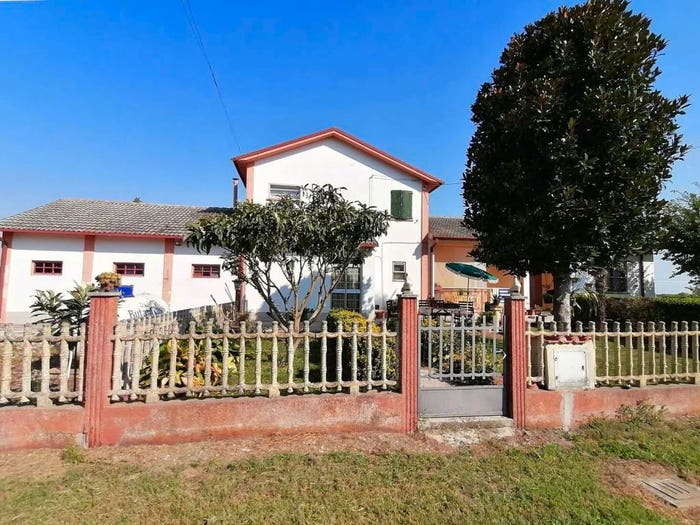 Casa con 6 locali in vendita in Strada Prati Di Ostellato, Ostellato