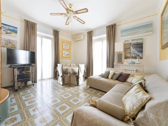 Appartamento quadrilocale in vendita in Via Roma Borgo Barusso, Alassio