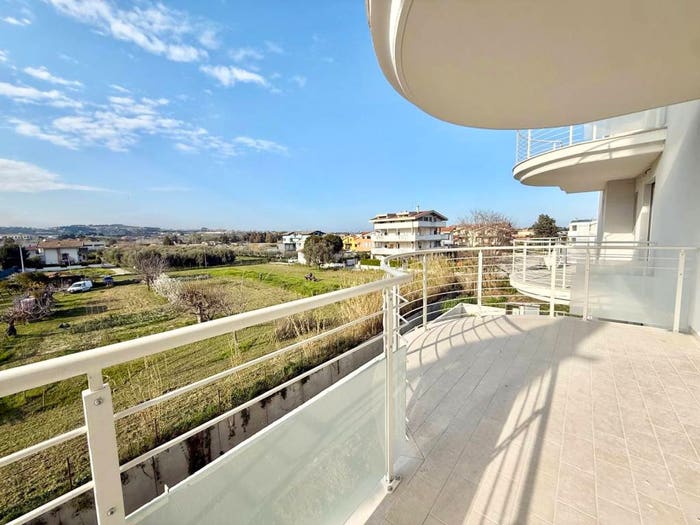Appartamento trilocale in vendita in Via Don, Villa Carmine, Montesilvano