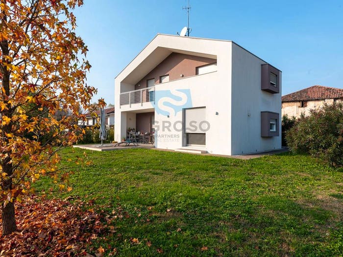 Casa con 6 locali in vendita in Via Ernesto Gastaldo, Ponzano, Ponzano Veneto