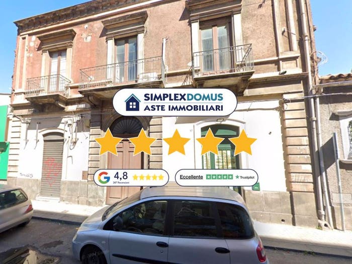 Appartamento con 6 locali in vendita in Via Monserrato, Borgo, Catania