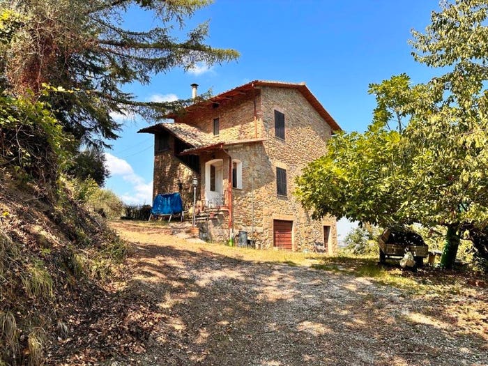 Casa con 6 locali in vendita in Via Gioveto, Panicale
