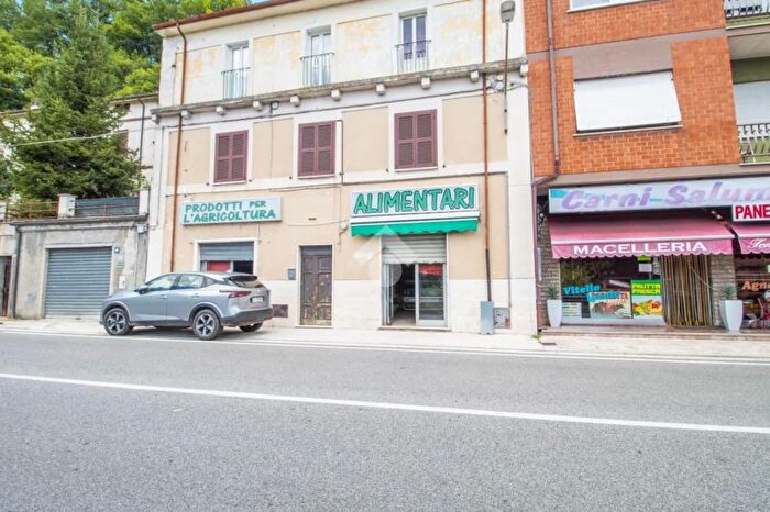 Appartamento trilocale in vendita in Via Nazionale, Castel Sant'Angelo