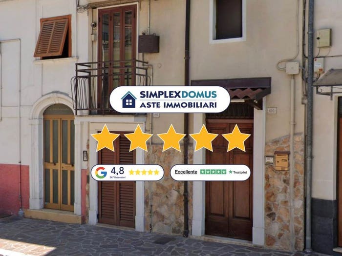 Appartamento con 6 locali in vendita in Via Antonio De Nino, Pratola Peligna