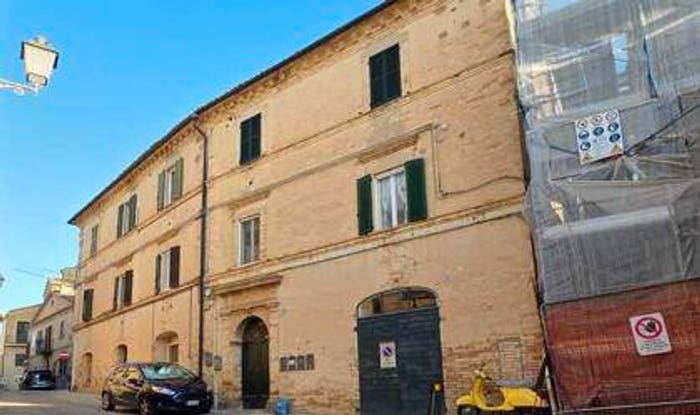Appartamento trilocale in vendita in Via Garibaldi, Centro, Montelupone