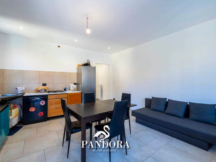 Appartamento quadrilocale in vendita in Via A Volta, Centro, Gallarate