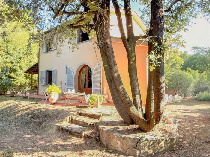 Casa quadrilocale in vendita in via della costituzione, Centro, Lamporecchio