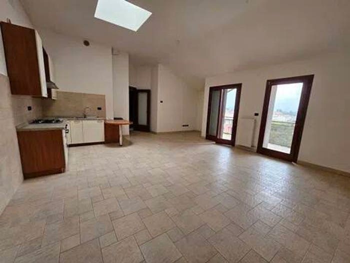 Appartamento quadrilocale in vendita in Via Giovanni Giolitti No Number, Godega, Godega di Sant'Urbano