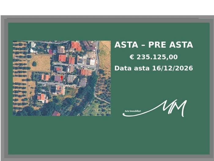 Casa con 6 locali in vendita in Via Cristoforo Colombo, Centro, Marcellina