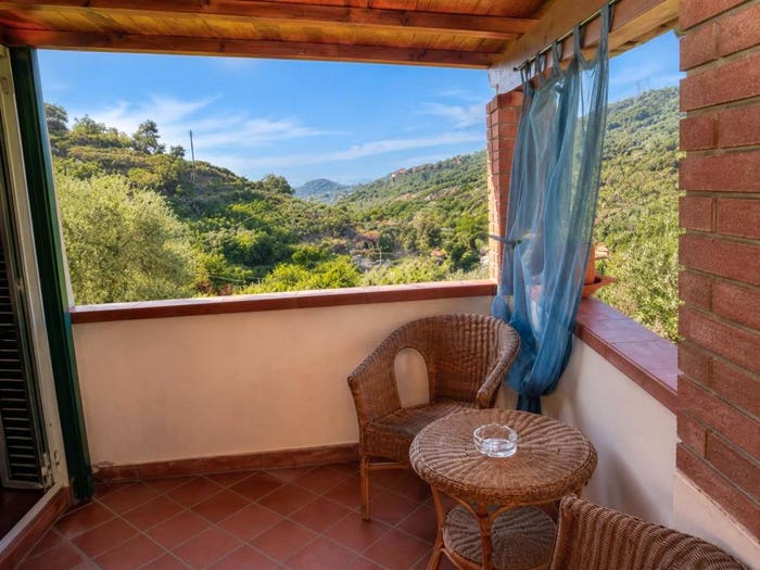 Casa con 5 locali in vendita in Via Partigiani, Roncagli, Diano San Pietro