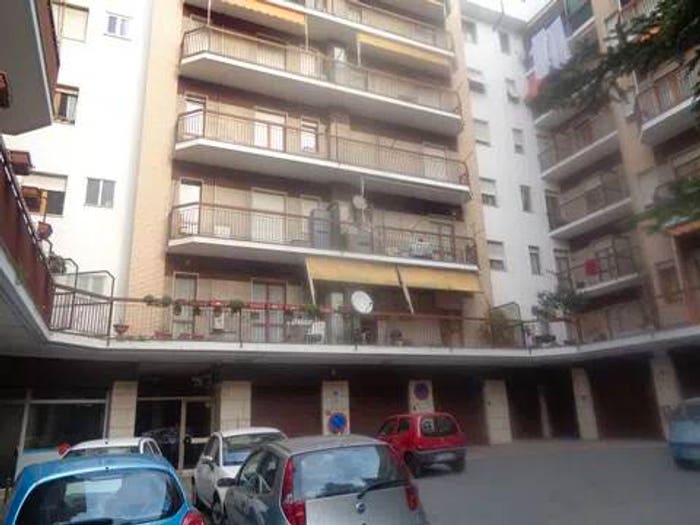 Appartamento con 5 locali in vendita in Corso Bagni, Centro, Acqui Terme