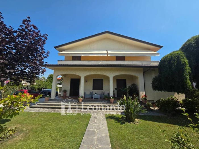 Casa con 6 locali in vendita in Via Settembre, Vaiana, Forte dei Marmi